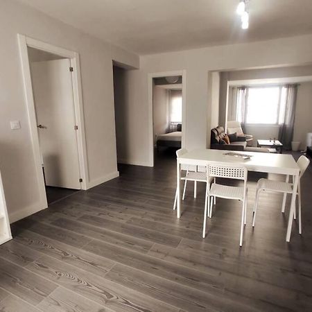 Espacioso Piso Con Garaje Cerca Del Centro De 비고 외부 사진